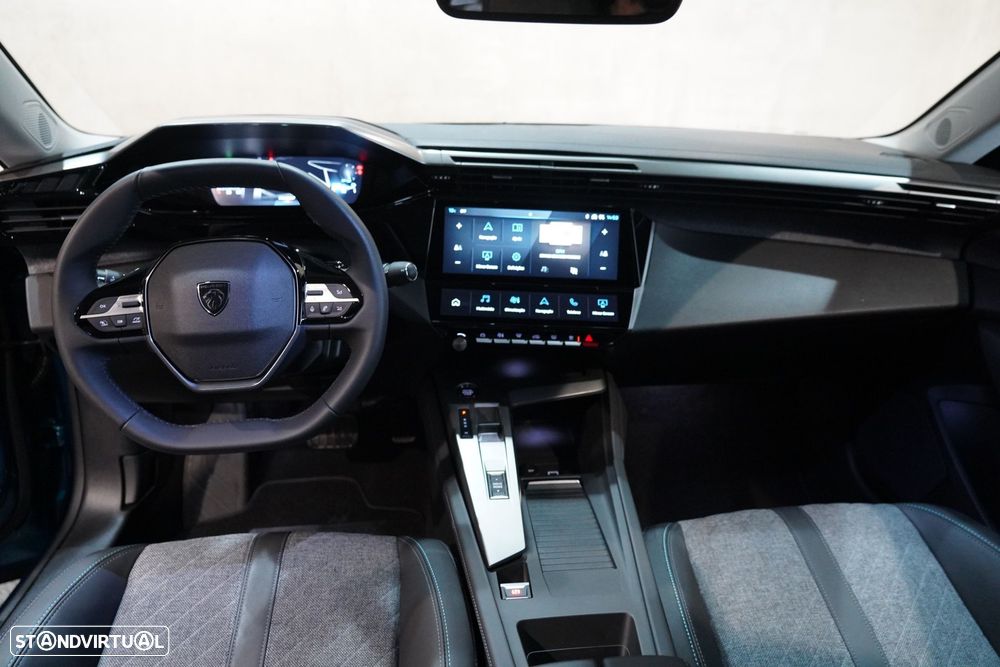 Peugeot 408 1.2 PureTech Allure EAT8 - 31