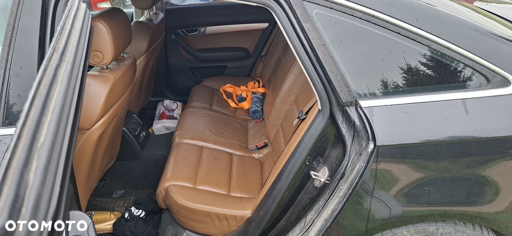 Audi A6 Limousine 2.4 - 6