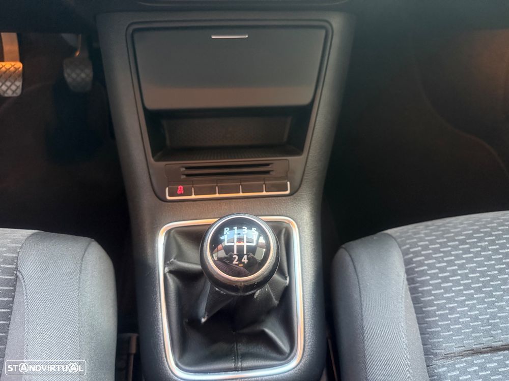 VW Golf Plus 1.6 TDi Highline - 28