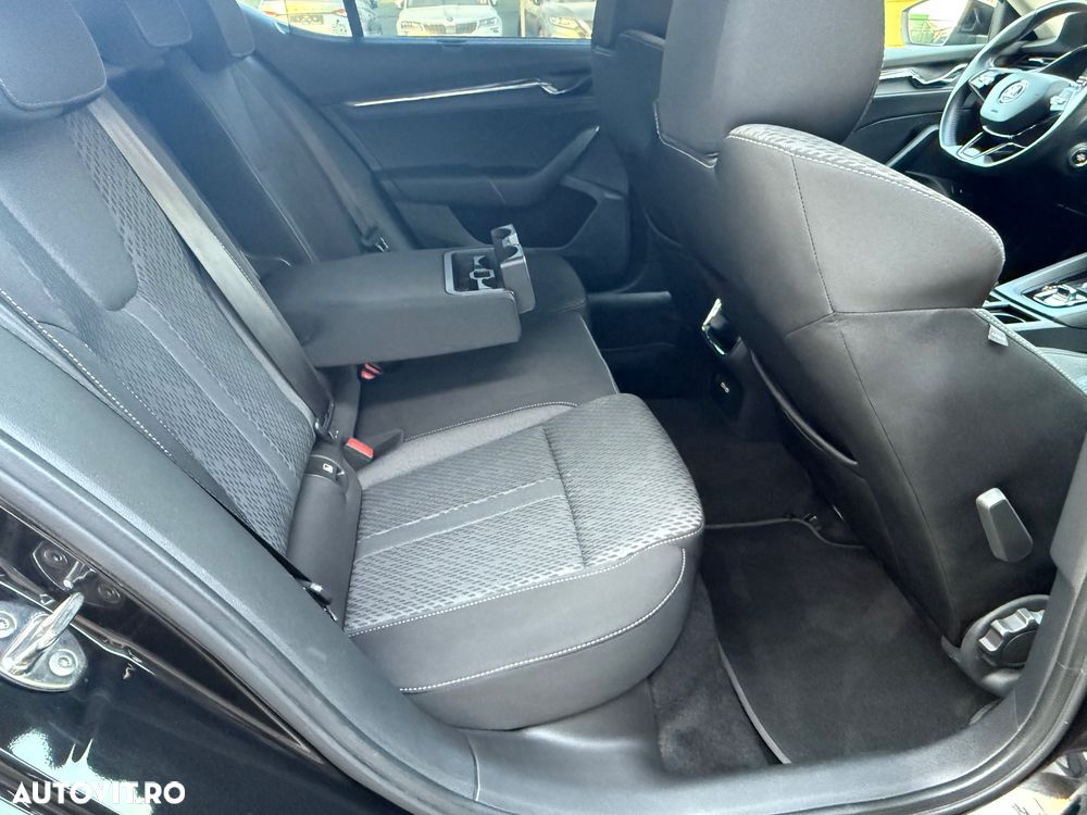 Skoda Octavia 2.0 TDI DSG Style - 19