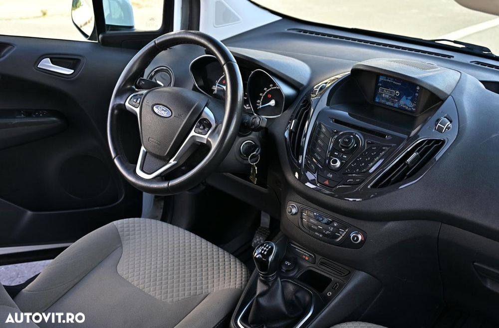 Ford Tourneo Courier 1.5 TDCi Trend - 24