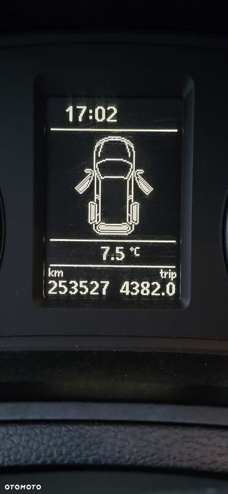 Volkswagen Sharan 2.0 TDI Comfortline - 15