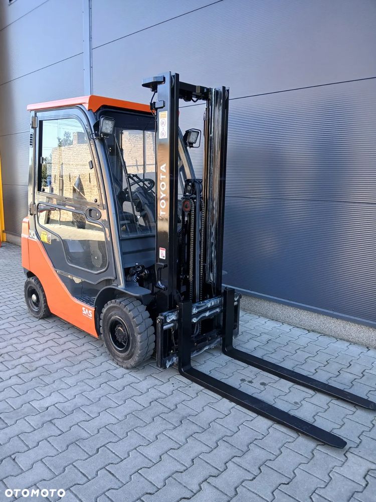 Toyota 02-8FGF18 - 3