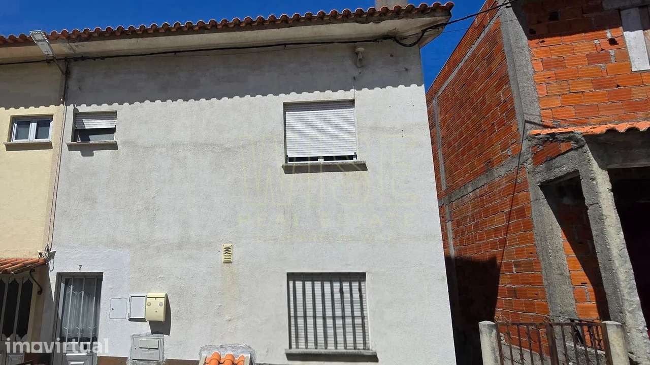 Moradia T3 em Corgas, Sandomil, Seia - Grande imagem: 2/31