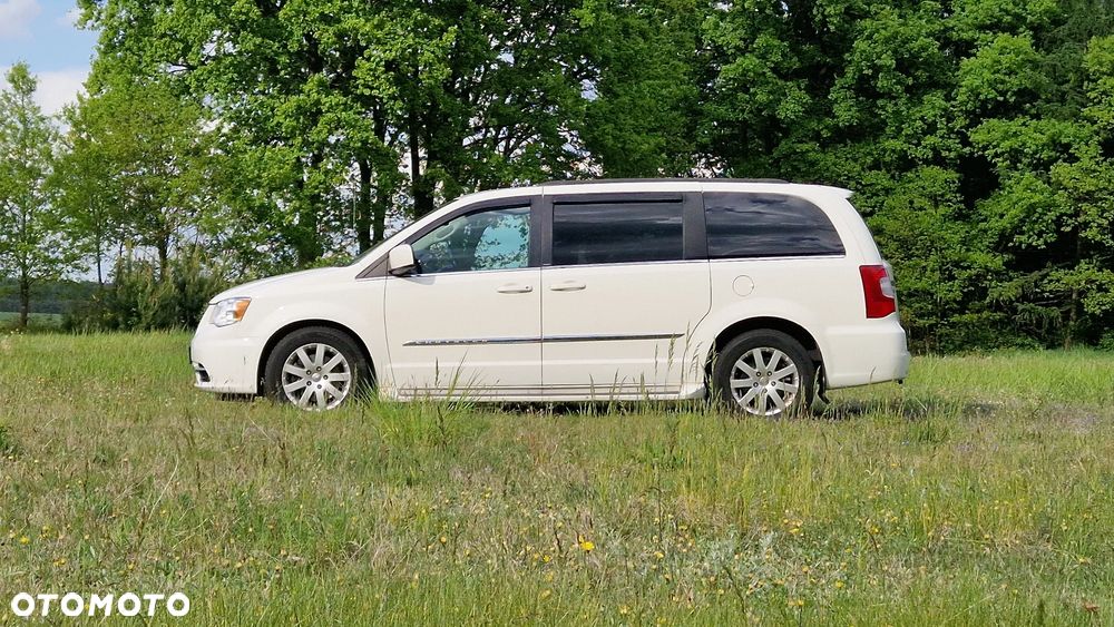 Chrysler Town & Country 3.6 Touring - 4
