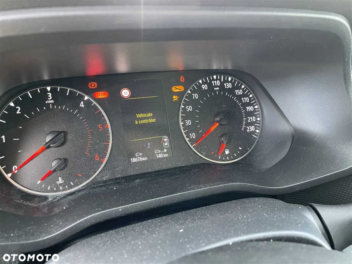 Renault TRAFIC - 22