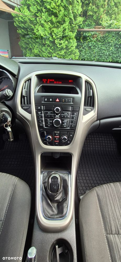 Opel Astra 1.4 EcoFLEX Cosmo - 10