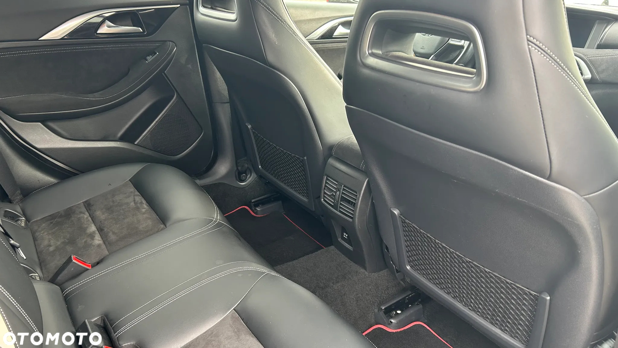 Infiniti Q30 2.0t Sport AWD 7DCT - 15