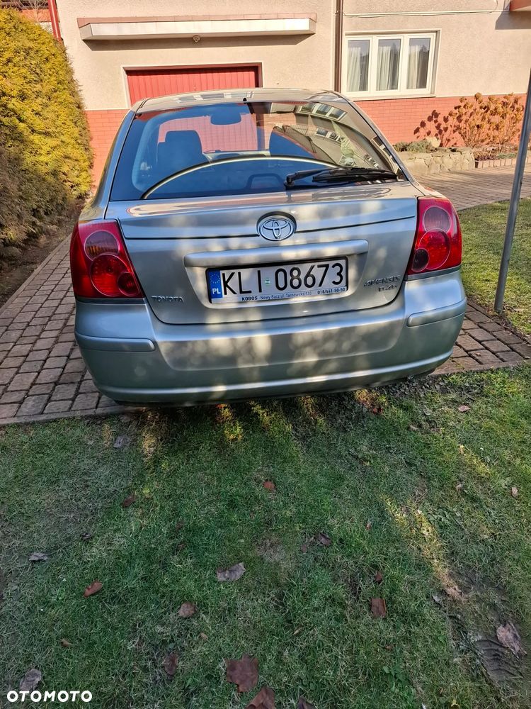 Toyota Avensis 2.0 D-4D Luna - 11