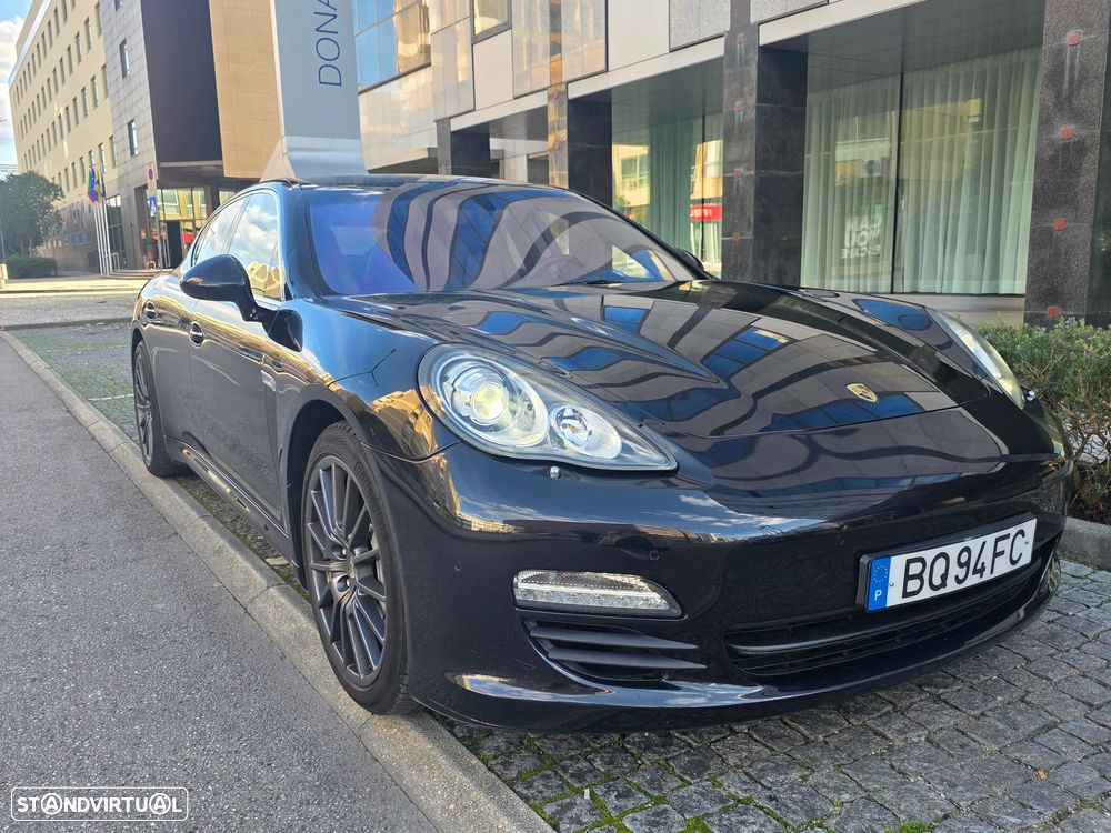 Porsche Panamera S Hybrid - 1