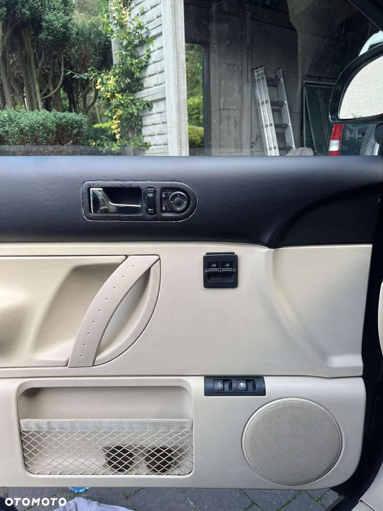 Volkswagen New Beetle 2.0 - 7