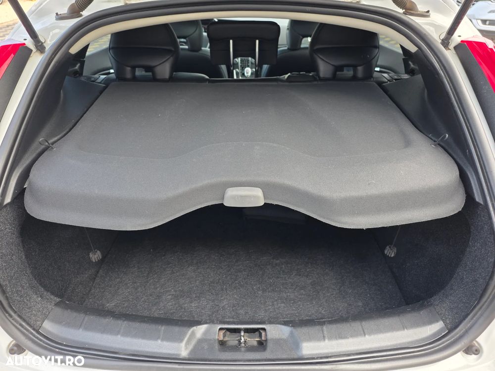 Volvo V40 D3 Summum - 17