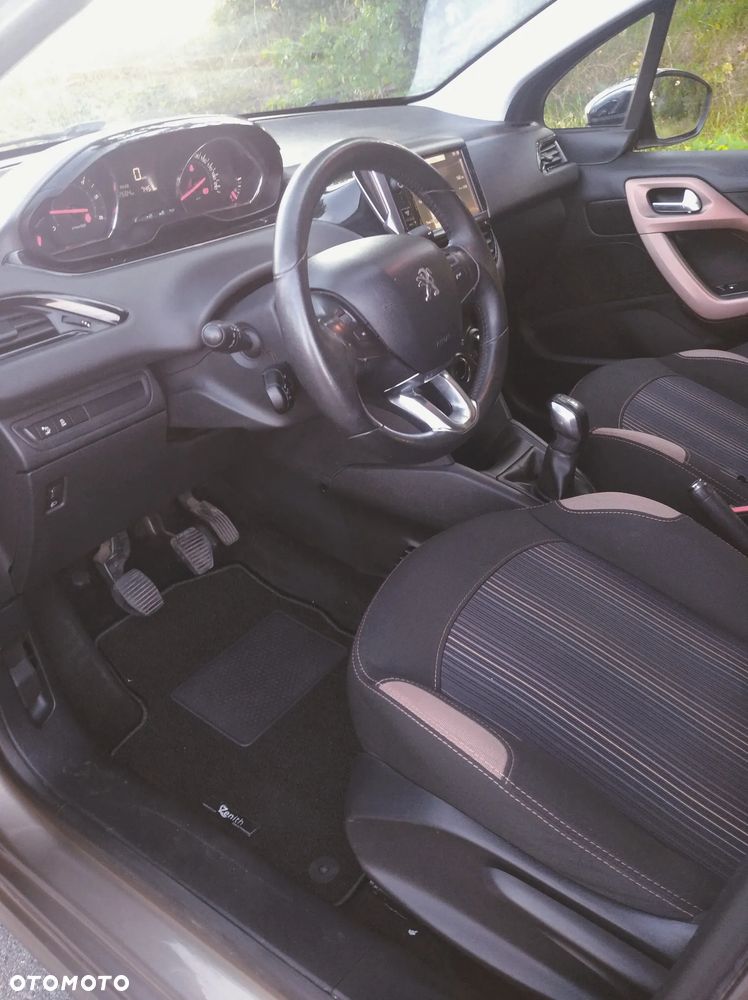 Peugeot 208 1.4 HDi Access - 8