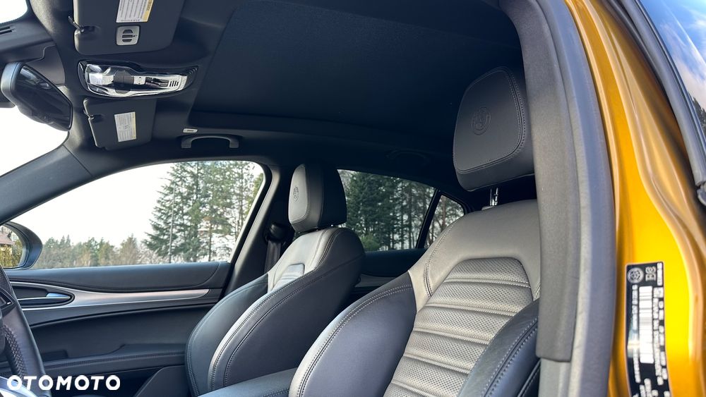 Alfa Romeo Stelvio 2.0 Turbo 16V AT8-Q4 Veloce Ti - 22