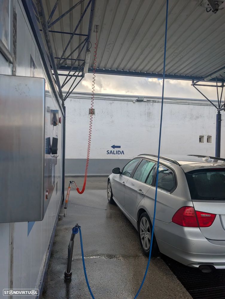 BMW 318 d Dynamic - 2