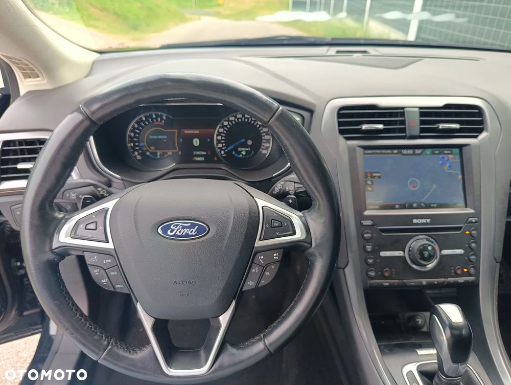 Ford Mondeo - 26