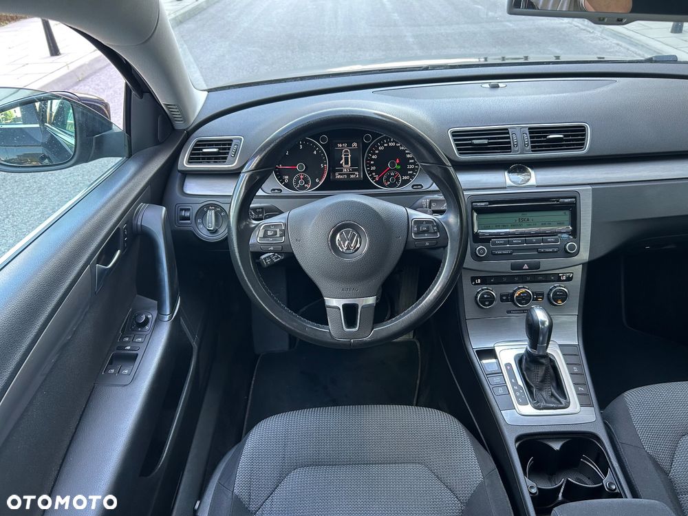 Volkswagen Passat 2.0 TDI Highline DSG - 8