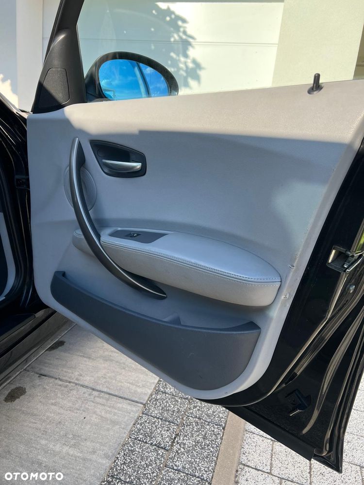 BMW Seria 1 118d - 23
