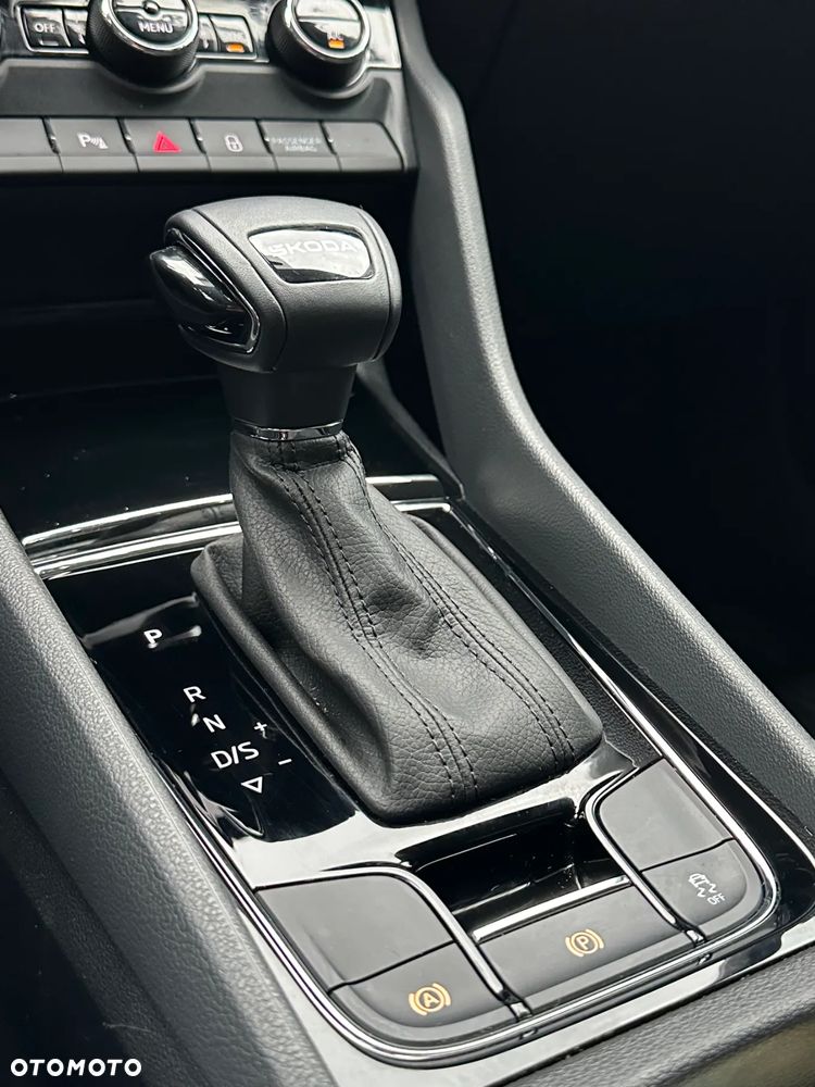 Skoda Karoq 1.5 TSI ACT Selection DSG - 19