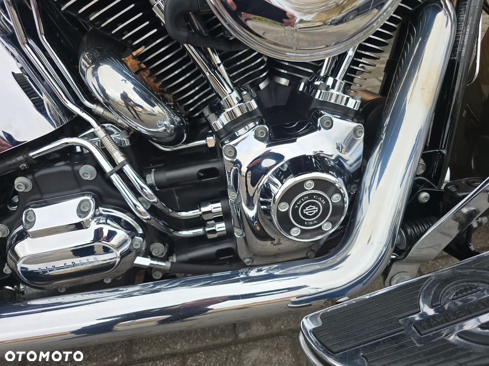 Harley-Davidson Softail Heritage Classic - 26