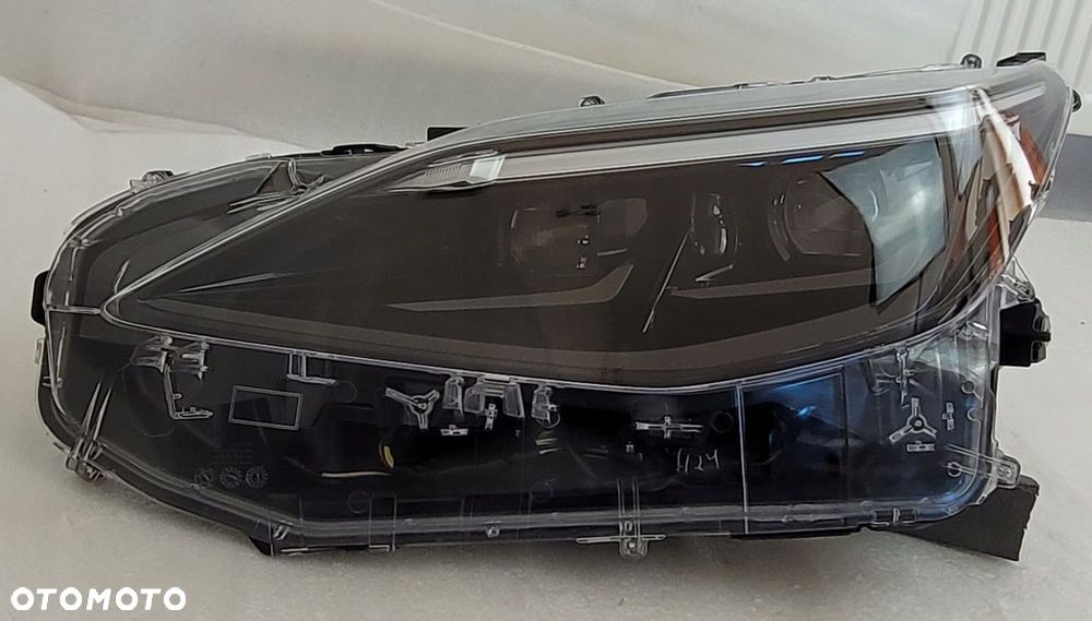 LAMPA LEWA PRZÓD TOYOTA YARIS CROSS FULL LED 2020- KOITO 0D-314 - 1