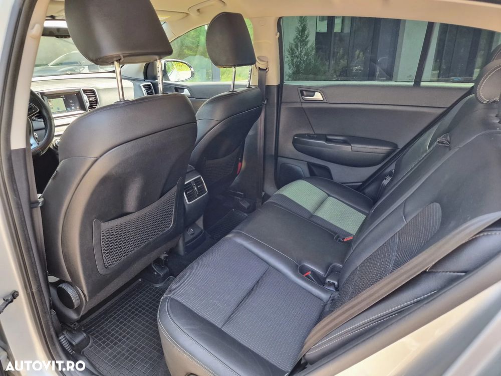 Kia Sportage 1.7 DSL 7DCT 4x2 Plus - 9