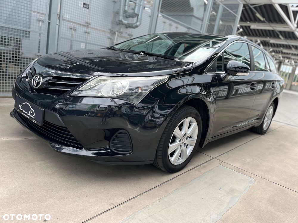 Toyota Avensis 1.6 Comfort - 9