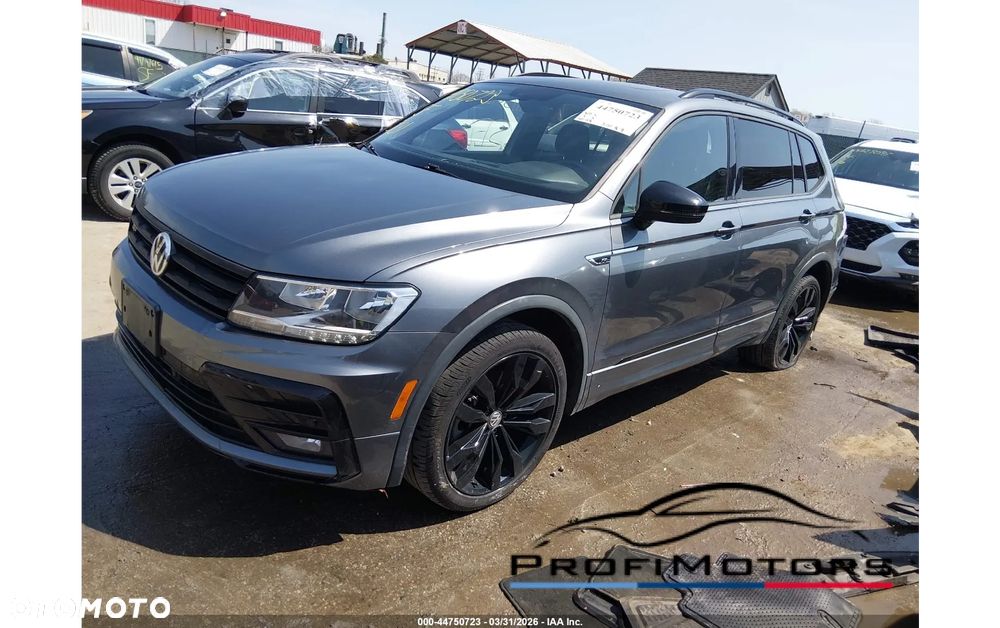 Volkswagen Tiguan - 1