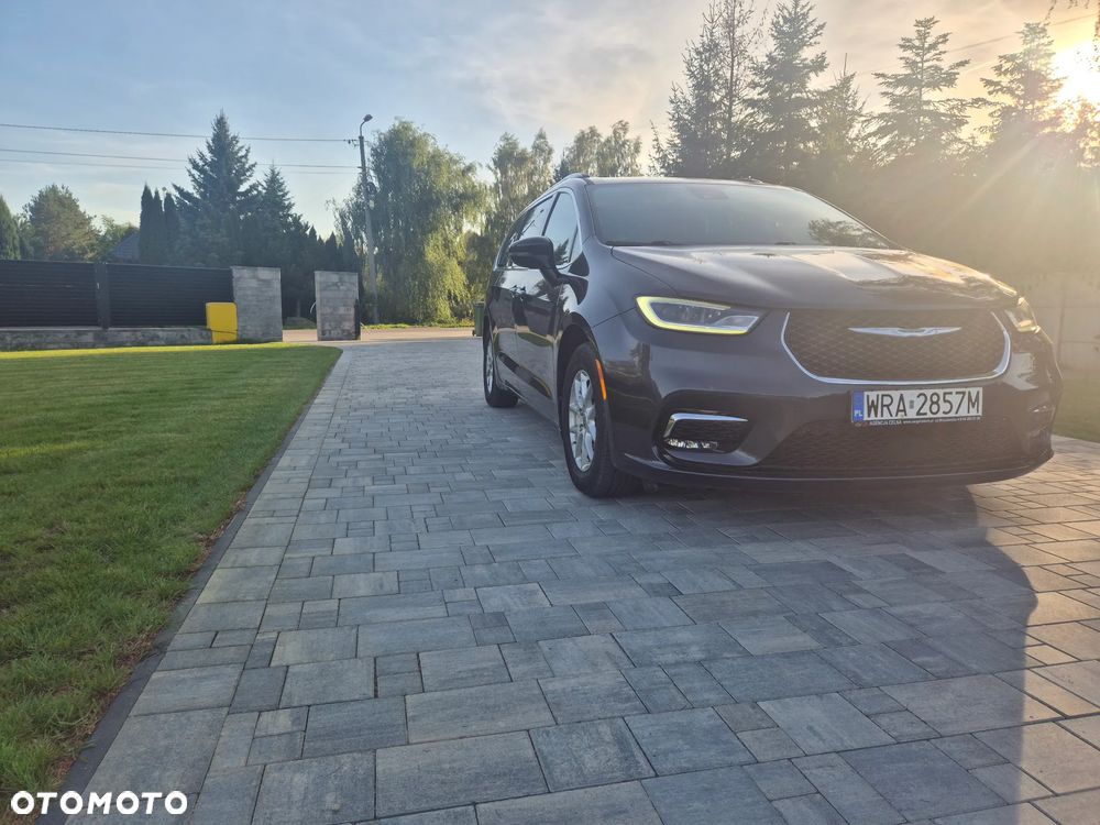 Chrysler Pacifica - 1