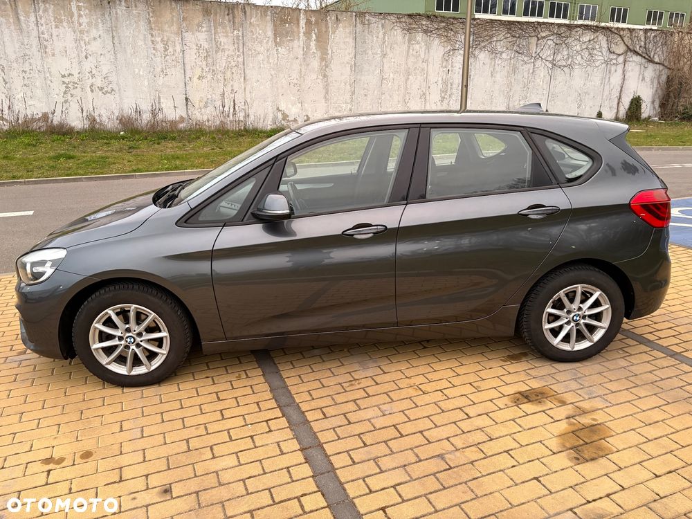 BMW Seria 2 216d - 8