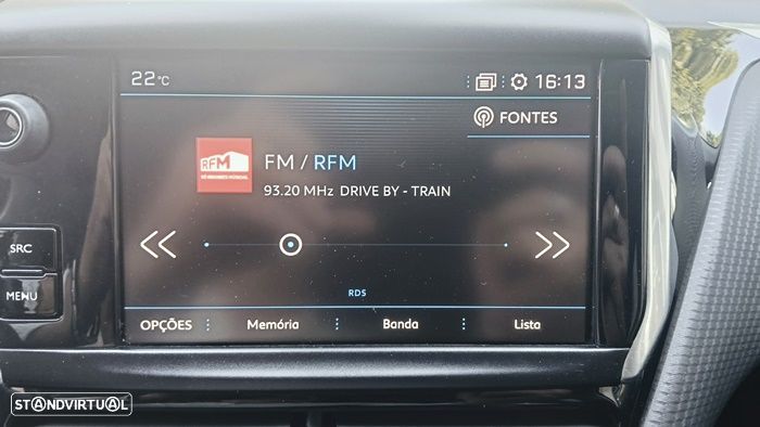 Peugeot 208 1.2 PureTech Signature - 31