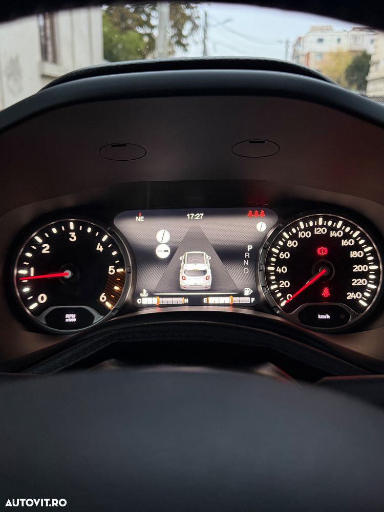 Jeep Renegade - 14