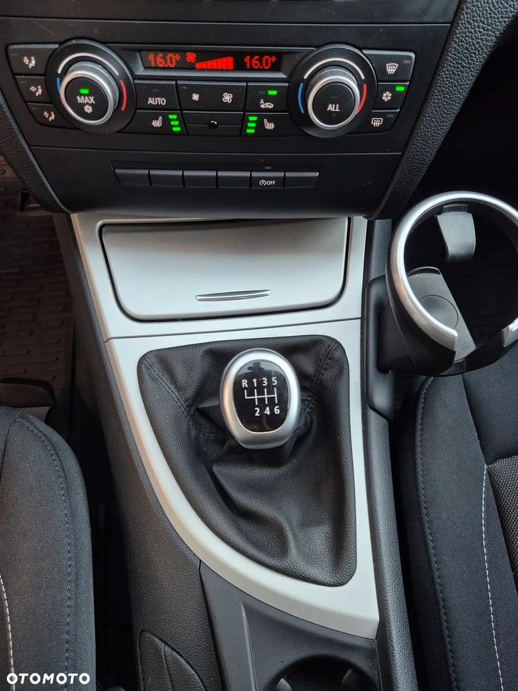 BMW Seria 1 - 25