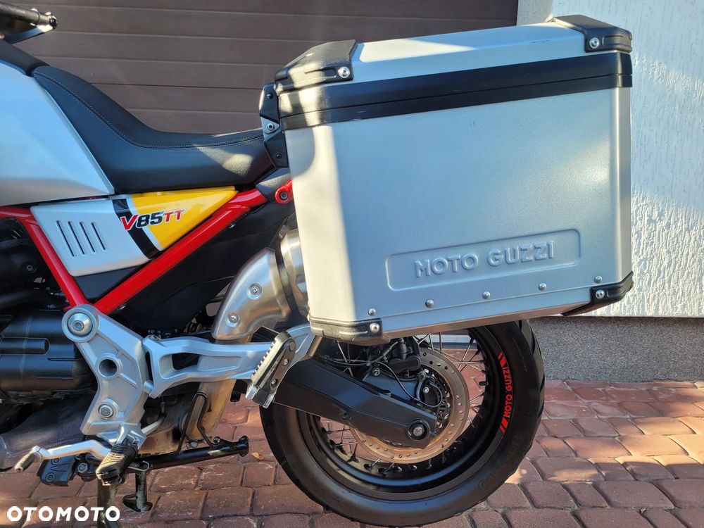 Moto Guzzi V85 - 7