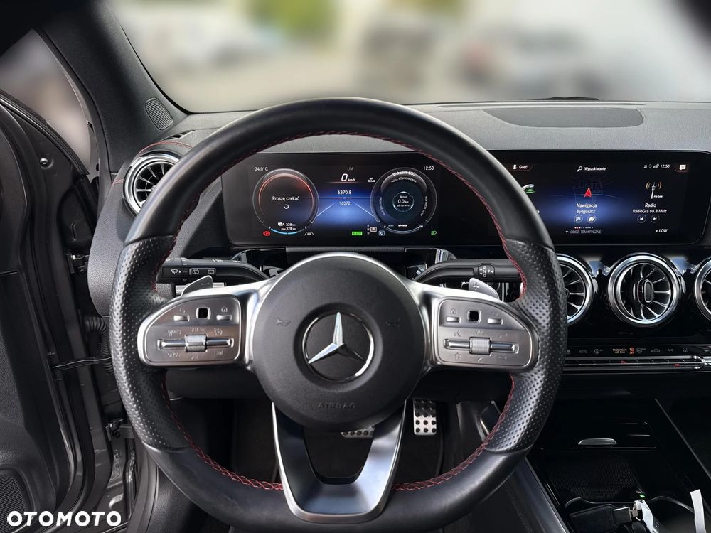 Mercedes-Benz EQA - 10