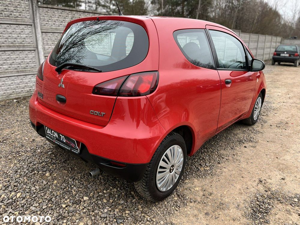 Mitsubishi Colt - 4