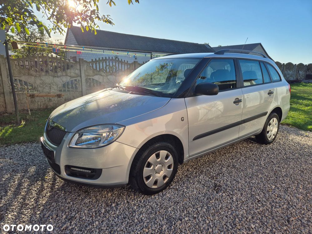 Skoda Fabia 1.2 HTP Combi Classic - 2