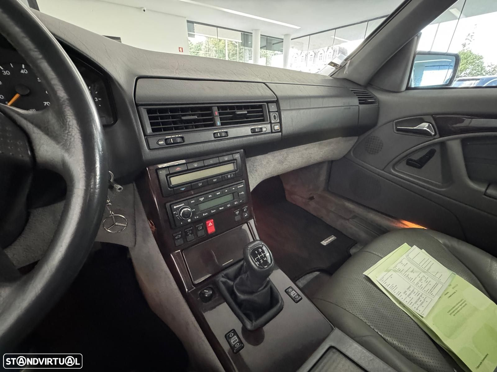 Mercedes-Benz SL 280 - 23
