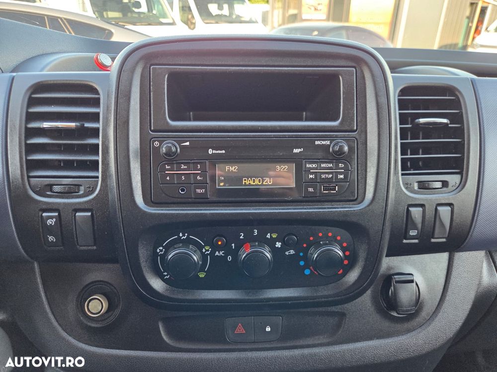 Opel Vivaro Doka 6 Locuri+Duba - 25