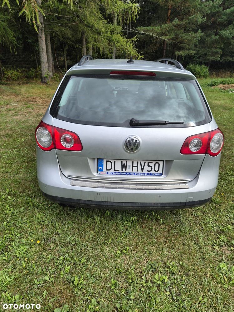 Volkswagen Passat - 2