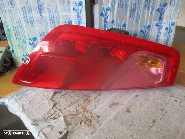 Farol Tras 51701589 FIAT GRANDE PUNTO 2009 ESQ AL - 1