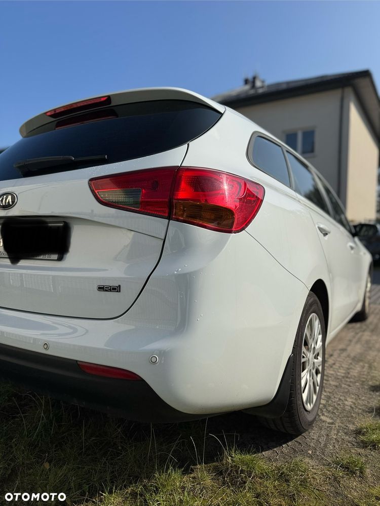 Kia Ceed - 12