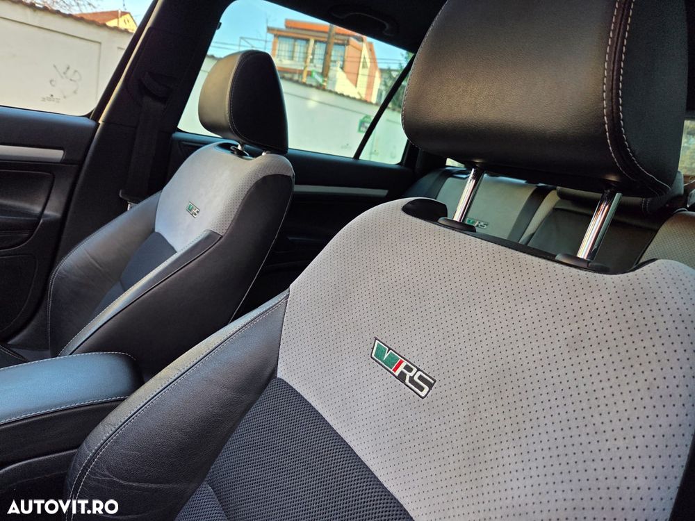 Skoda Octavia Combi 2.0 TDI DPF RS - 18