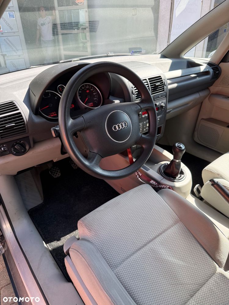 Audi A2 1.4 - 8