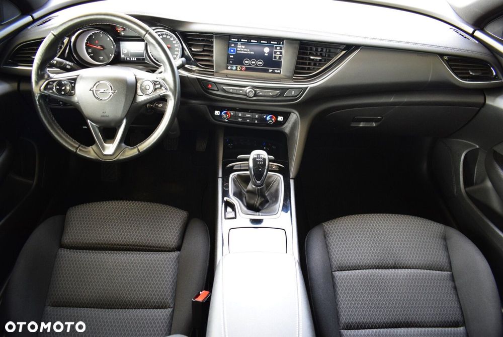 Opel Insignia - 16