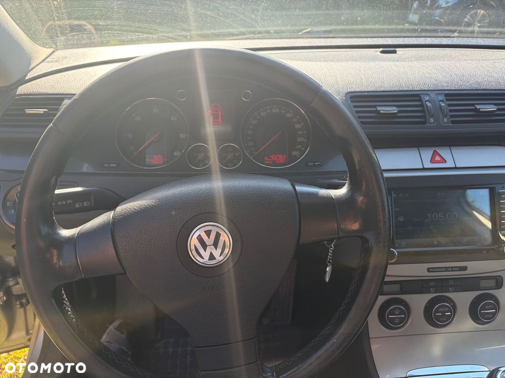Volkswagen Passat 2.0 TDI DPF Highline - 2