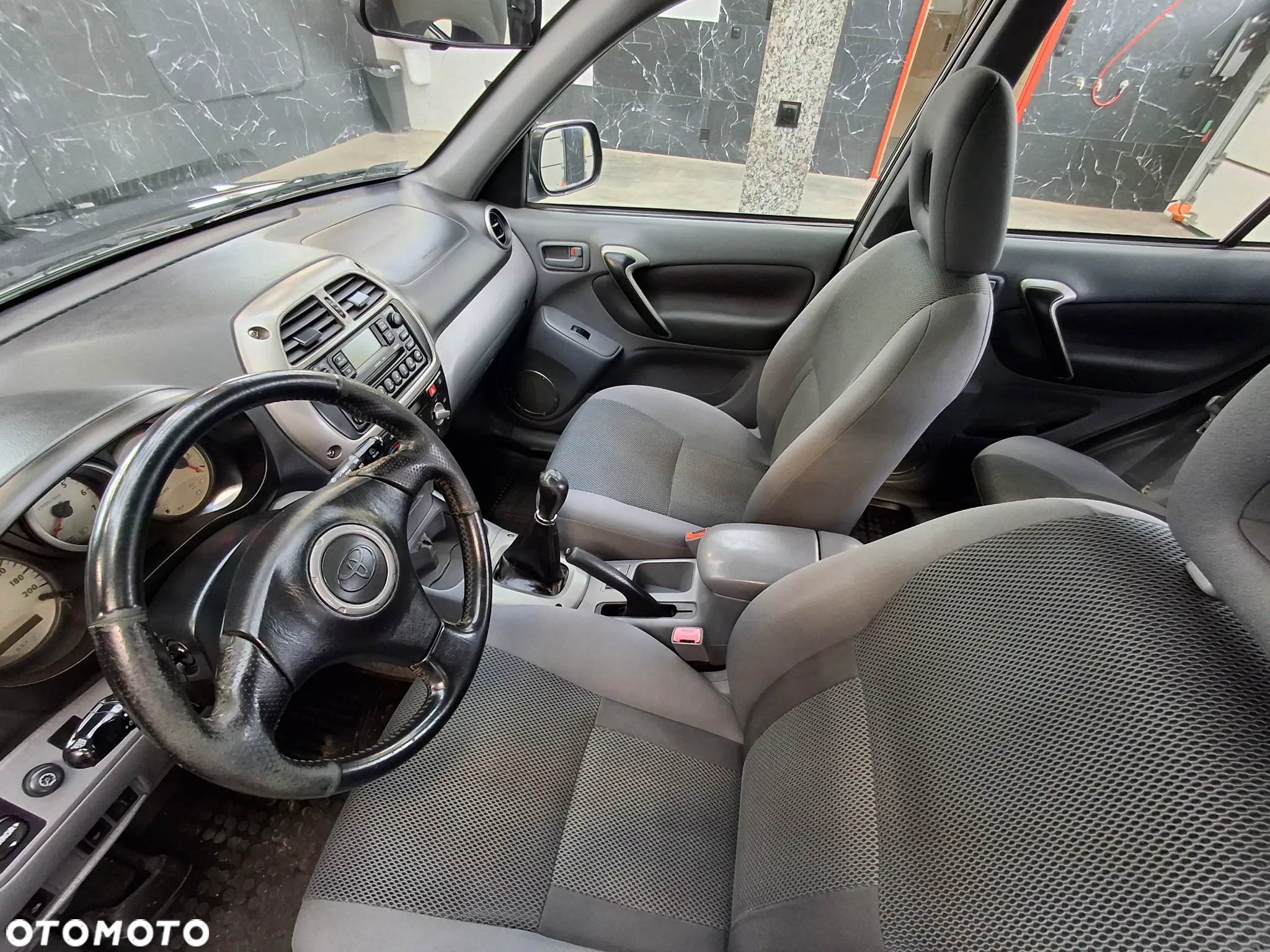 Toyota RAV4 2.0 D-4D 4x4 - 10