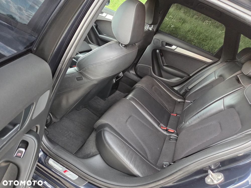 Audi A4 Avant 2.0 TDI DPF S line Sportpaket - 30