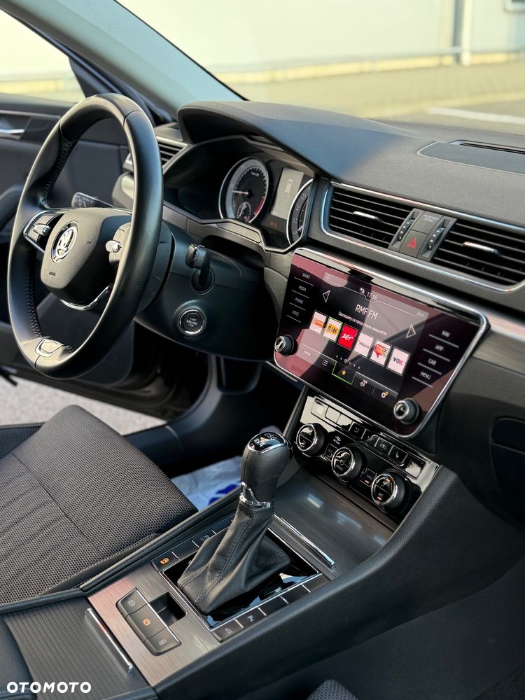 Skoda Superb 2.0 TDI SCR 4x4 Style DSG - 14