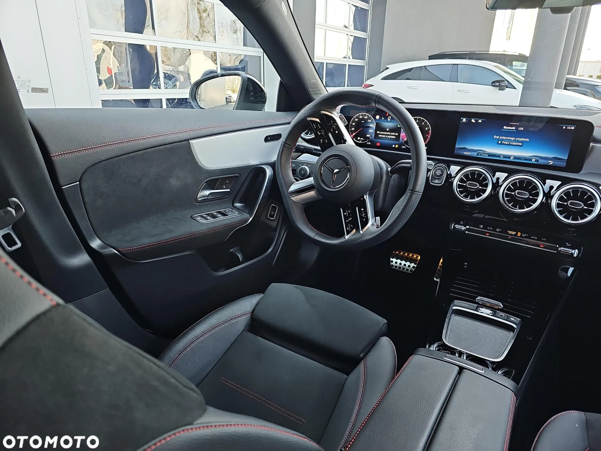 Mercedes-Benz CLA 200 7G-DCT AMG Line Advanced Plus - 16